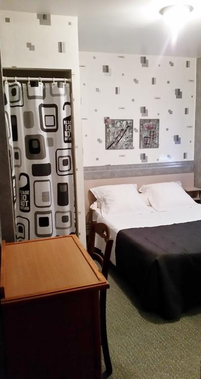 Hotel Des Touristes Пиерфит-Нестала Екстериор снимка