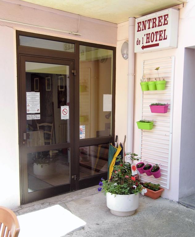 Hotel Des Touristes Пиерфит-Нестала Екстериор снимка