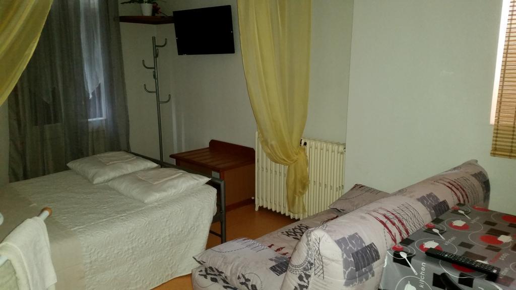 Hotel Des Touristes Пиерфит-Нестала Екстериор снимка