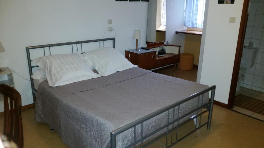 Hotel Des Touristes Пиерфит-Нестала Екстериор снимка