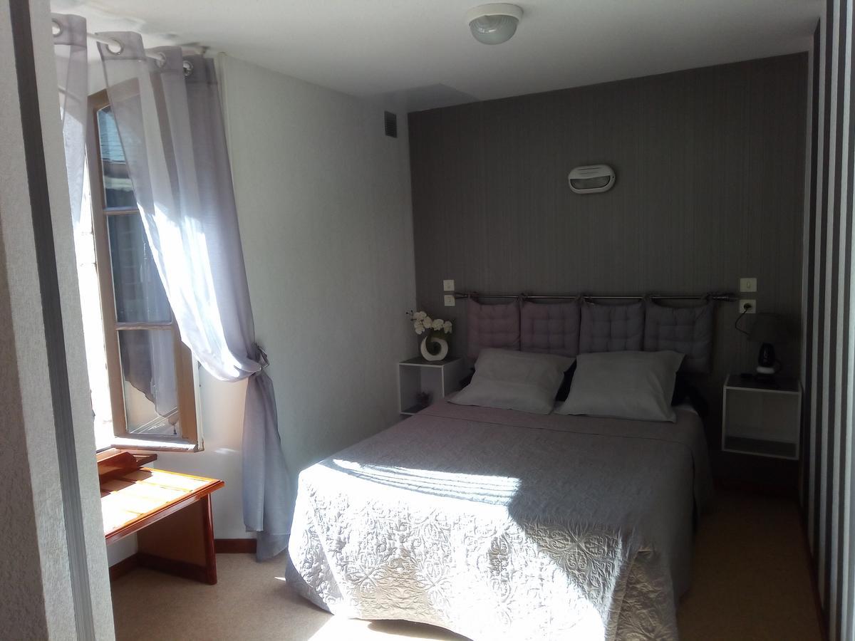Hotel Des Touristes Пиерфит-Нестала Екстериор снимка