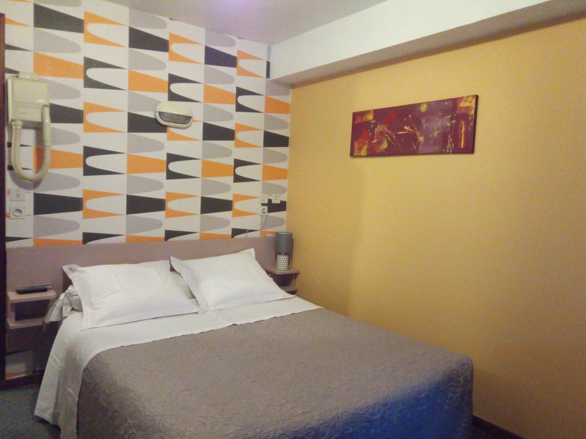 Hotel Des Touristes Пиерфит-Нестала Екстериор снимка